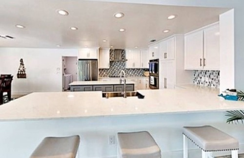 Key Allegro House | Bahama Cove! Newly remodeled one story Waterfront 3BRM/3BA home w/Pool and spa