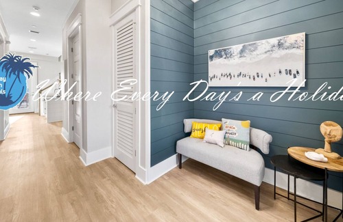 Crescent Beach House | "Bahama Mama" Beachfront + Private Pool!