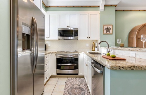 Bahama Village House | *BAHAMIAN BAMBOO @ THE ANNEX* Chic Home By Duval & Beach + LAST KEY SERVICES.