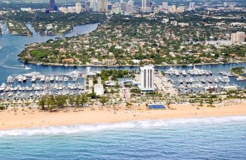 Central Beach Resort | Bahia Mar Fort Lauderdale Beach - DoubleTree by Hilton