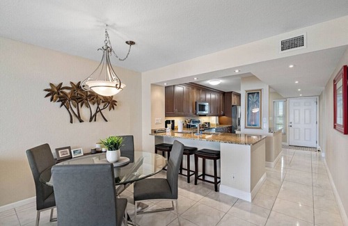 St. Petersburg Apartment | Bahia Vista 8-411| 2BD| 2BA