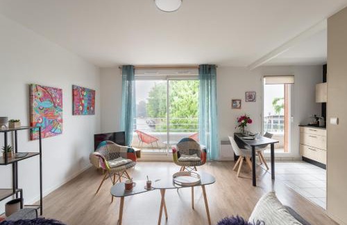 Francisco-Ferrer - Vern Apartment | Bahibé - Balcon et parking au calme proche gare