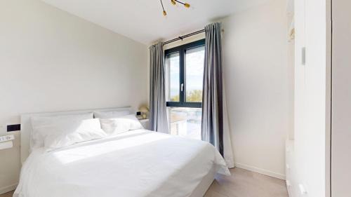 Marina Centro Apartment | Baia Medea Splendido e Nuovissimo Attico al 5to Piano