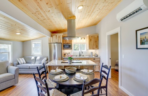 North Bay Cottage | Baileys Harbor Waterfront Vacation Rental w/Grill