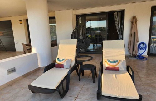 Vera Apartment | Bajo con Vistas a la Piscina en Valle del Este Golf