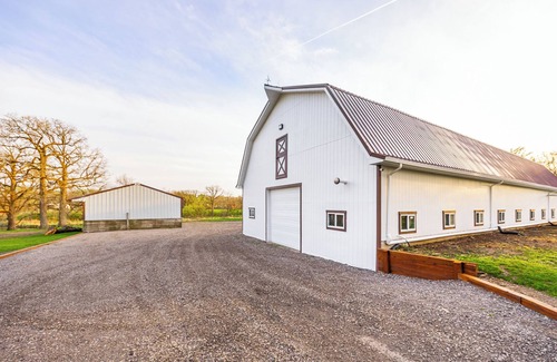Manhattan House | Baker Hill, A Country Getaway for the Whole Family!