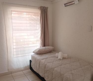 Greater Johannesburg Metropolitan Area Apartment | Baksman's Retreat