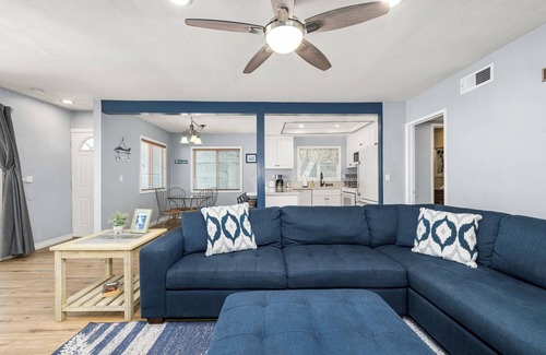 Balboa Peninsula Apartment | Balboa Hideaway w/Patio next to Pier, Fun Zone,