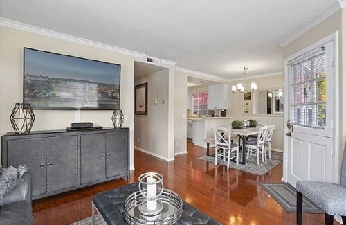 Balboa Island House | Balboa Island Retreat - a great location for a fun-filled vacation!