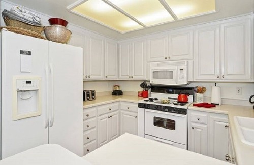 Balboa Island House | Balboa Island Retreat - a great location for a fun-filled vacation!