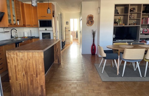 Silly-Gallieni Apartment | Balcony, 2 Rooms, View of Eiffel Tower, 60m²