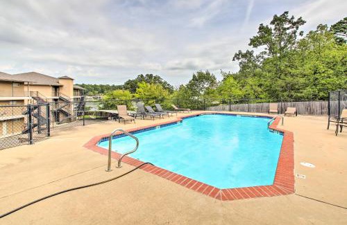Lake Hamilton Apartment | Balcony and Boat Slip Lakefront Unit in Hot Springs