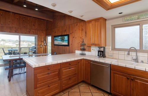Oceano House | Balcony Barbecue Dunes Hangout - Accommodates up to 12 Guests!