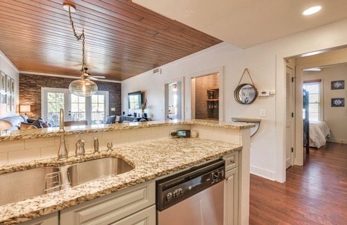 Dadeville Condo | Balcony + Community Perks: Lake Martin Condo!