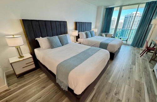 Coconut Grove Apartment | Balcony Ocean View ! WiFi - Pool - Gym - Parking