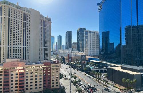 Las Vegas Apartment | Balcony Studio Signature MGM Great View No Resort Fees Free Valet Lazy River