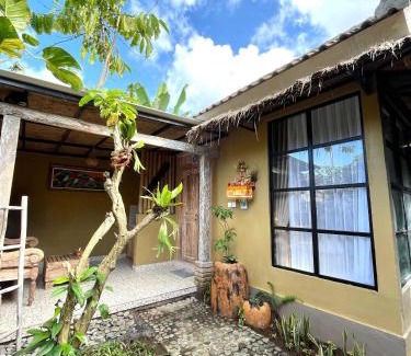 Banjarangkan House | Bali bakas house I