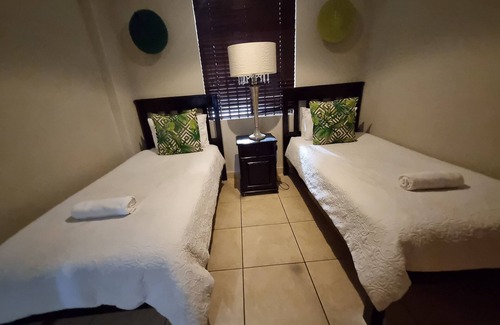 Umhlali Apartment | Bali Hai Beach and Sea Views. Beachfront infinity pool overlooking the ocean.