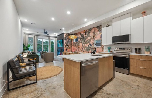 Southeast Houston House | Bali in Houston-Unit B,4BR/4Bath