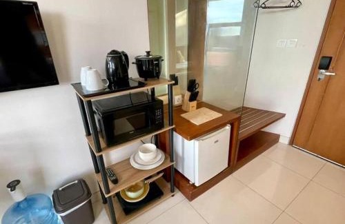 Seminyak Apartment | Bali King Suites 503 - Studio with Mini-Kitchen, Resort-style Pool, Wi-Fi and Netflix, AC, Digital Nomad Heaven