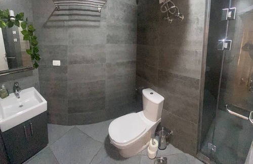 Al Ahyaa Apartment | Bali Themed Luxury Spacious 3 Bed Balcony Pool Gym