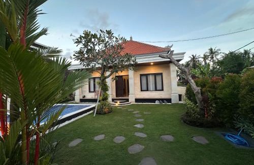 Jasri House | Bali Tropical and Relax