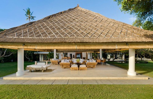Batubelig Villa | Bali Villa 1014 – 5-Star Beachfront Villa