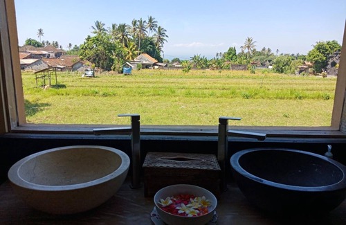 Bebandem House | Balinese Style! 1BR Double Room in Karangasem