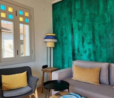 Ayvalik House | Balkonaki