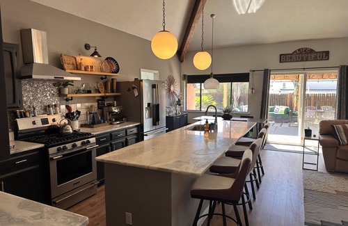 Loma Del Rey House | Balloon Fiesta 7 miles away Great for a Family