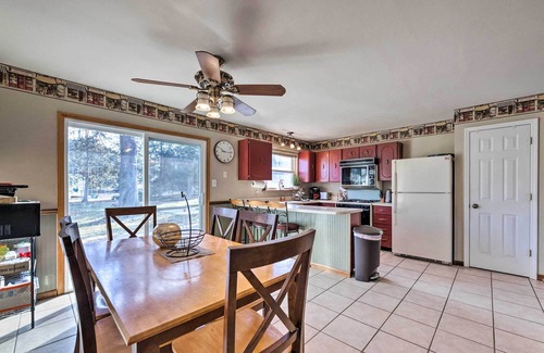 Ballwin House | Ballwin Home < 3 Mi to Castlewood State Park!