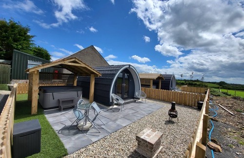 Bushmills Cabin | Ballyhemlin Pods - Hawthorn
