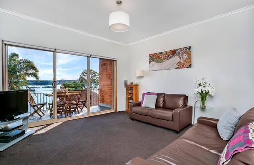 Balmain East Apartment | Balmain - CLIFT Clifton Street - Charming 1BR with Harbour Views Parking in Balmain East