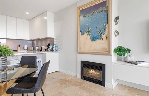 Mosman Apartment | Balmoral Bliss - Expansive Views to Iconic Sydney Heads, steps to Balmoral Beach.