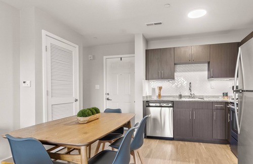 Tuscaloosa Condo | Bama on the River Riverfront Condo with a View, Gym and Pool Access