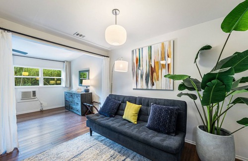 South Lamar House | Bamboo Oasis Unit B | Great for Groups, 15 mins to Downtown