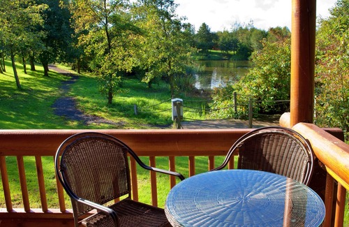 Morpeth Cabin | Bamburgh Log Cabin, with Hot Tub