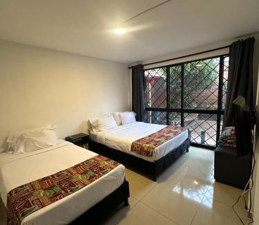 Barrios Unidos House | Bamuka Hostal