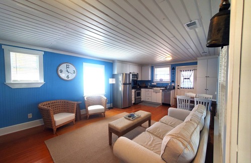 Port St. Joe Cottage | Banana Cabana pet friendly, 1 story beach cottage