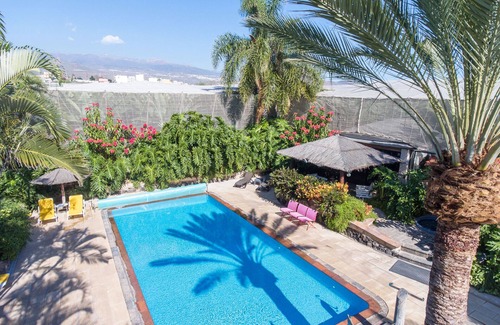 San Miguel de Abona House | Banana Plantation Experience with Heated Pool