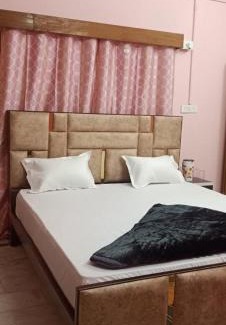 Mahmoorganj House | Banaras house 100mtr far from Banaras station opposite to gate no 2entry