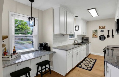 Southeast Omaha House | Bancroft House-Spacious, just remodeled & updated! New appliances, arcade games!