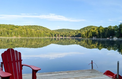 Faraday Cottage | Bancroft Lakefront Cottage with Breathtaking Sunsets!