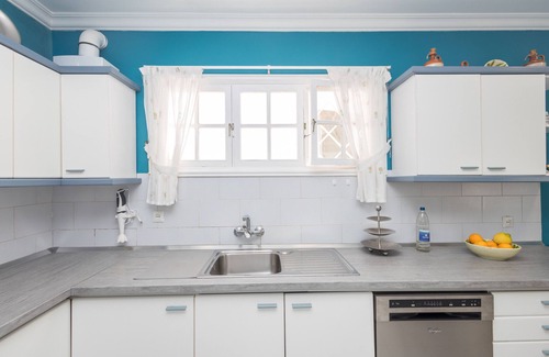Las Brisas Ski Chalet | Bandama Country Home - 3BR with garden