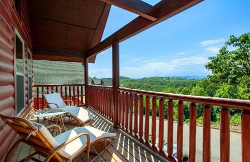 Sevierville House | Bandit Lodge BRAND NEW CABIN w Pool