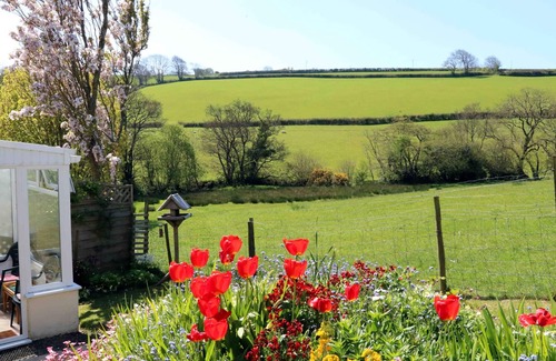 Bideford Cottage | BANK HALL FARM - THE COTTAGE, pet friendly, with open fire in Parkham