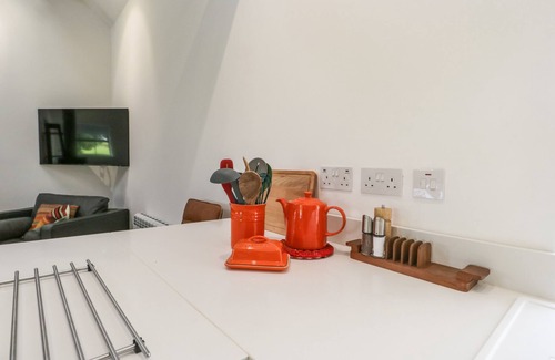 Newland Near Ulverston Cottage | BANK HURST COACH HOUSE, pet friendly, with open fire in Ulverston