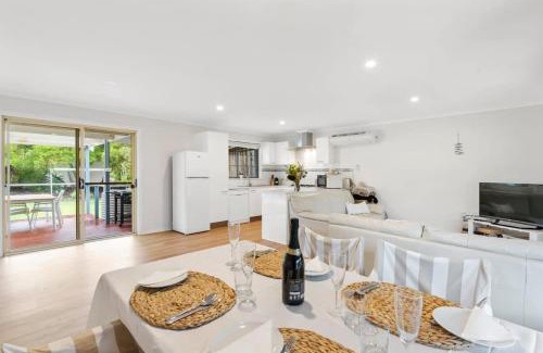 Goolwa Beach House | Banksia Beachhouse 38 Kightley Rd Goolwa Beach-No Linen Included