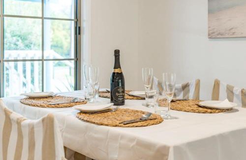 Goolwa Beach House | Banksia Beachhouse 38 Kightley Rd Goolwa Beach-No Linen Included