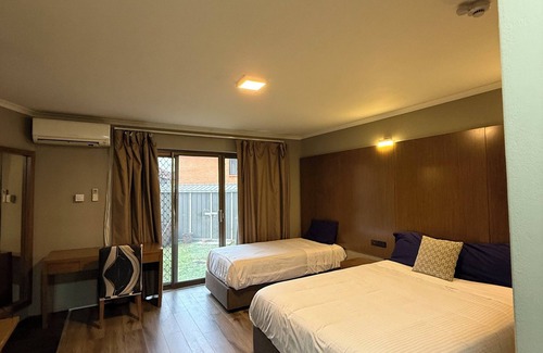 Sydney Hotel | Bankstown Motel 10
